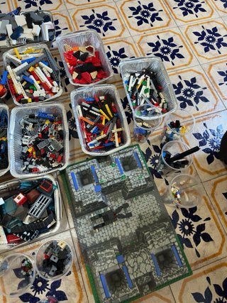 Lego pezzi misti circa 7kg di set fino al 2010