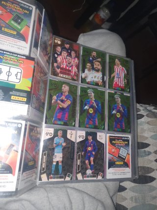 Cambio estos Cromos Adrenalyn La Liga 2026
