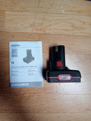 Baterías Parkside 12V 4Ah y 2Ah + Cargador