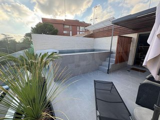 Casa adosada en alquiler en Finestrelles en Esplugues de Llobregat