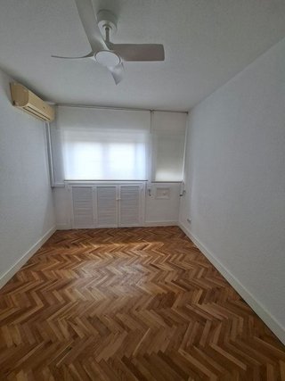 Piso en alquiler en Los Remedios en Sevilla