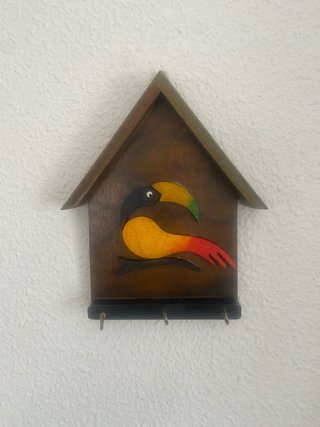 Cuelgallaves de madera con tucán de Honduras