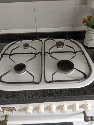 Encimera gas ciudad y horno eléctrico.