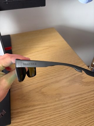 Gafas de sol HAWKERS nuevas con funda de tela