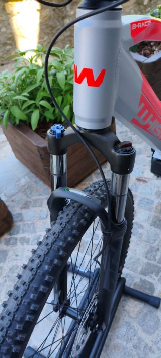 MTB WHISTLE B-RACE