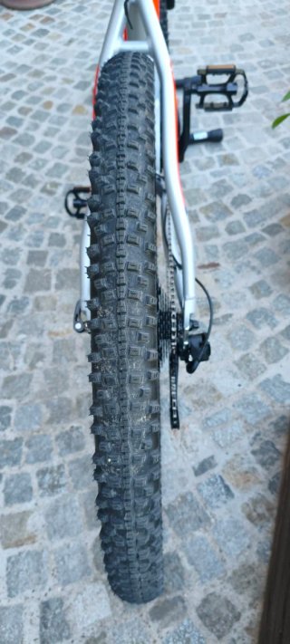 MTB WHISTLE B-RACE