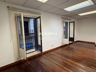 Oficina en alquiler en Parte Vieja en San Sebastián-Donostia