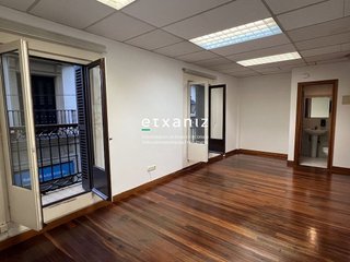 Oficina en alquiler en Parte Vieja en San Sebastián-Donostia