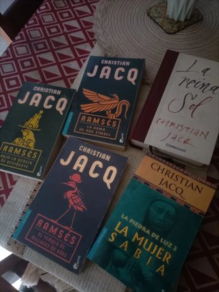 lote 5 libros Christian jacq(7€)