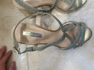 Zapatos de tacón fiesta dorados y plateados