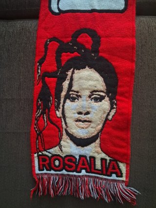 Bufanda musica Rosalía