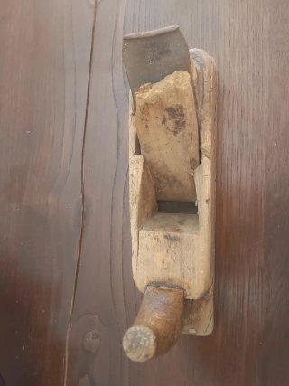 Pialla in legno antica