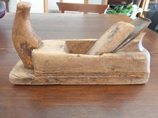 Pialla in legno antica