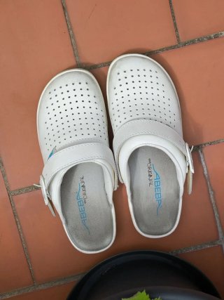 Zuecos Abeba Talla 38 Blancos