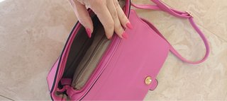 Tracolla donna fucsia con dettagli oro