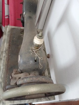 Máquina de coser Singer antigua