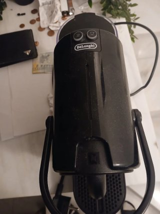 Cafetera Nespresso Negra