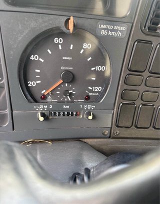 Camión Scania 220