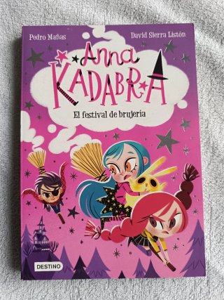 Libro infantil Anna Kadabra