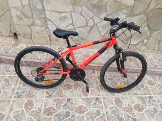 Bicicleta B'Twin Rockrider Roja
