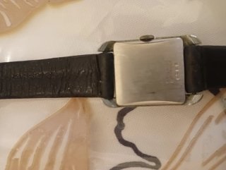 Reloj MARIMONT Cuadrado Correa Negra