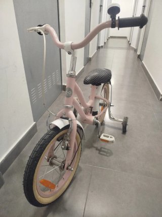 Bicicleta Sun Baby rosa per bambini con ruotine
