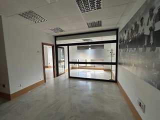 Oficina en alquiler en Triana Oeste en Sevilla