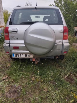Toyota RAV4 2003 averiado 4x4