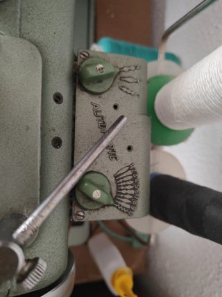 Máquina de coser Refrey Transforma