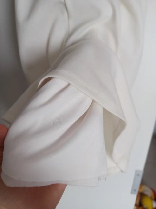 Mono corto blanco con encaje