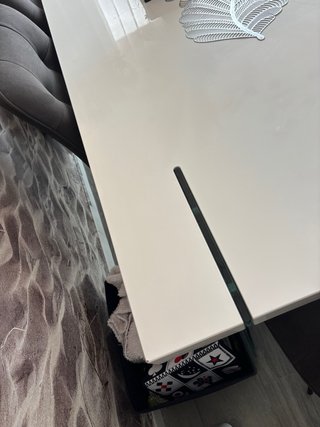 Mesa de comedor moderna
