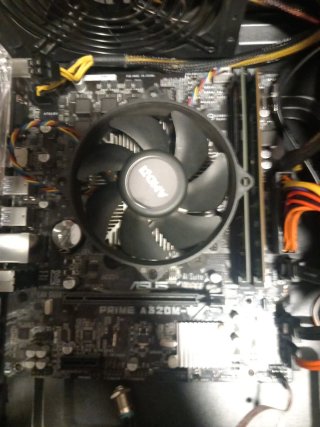 PC Ryzen 1700, 16gb y 3ssd en RAID