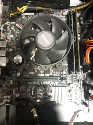 PC Ryzen 1700, 16gb y 3ssd en RAID