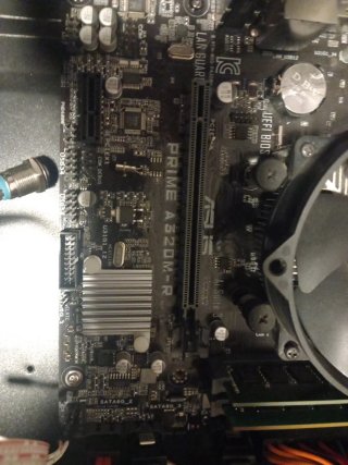PC Ryzen 1700, 16gb y 3ssd en RAID