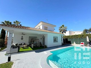 Chalet en venta en Montepilar en Eliana (l´)