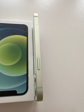 iPhone 12 de 128 GB Impecable. Color verde claro.