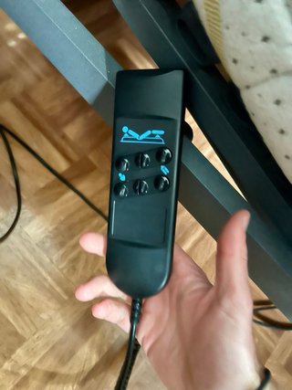 Cama viscoelástica con base articulada
