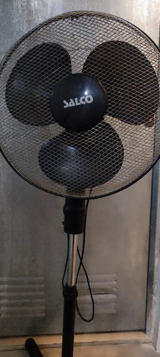 Ventilador de pie SALCO negro
