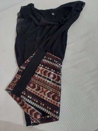 Vestido corto negro con pedrería Talla S