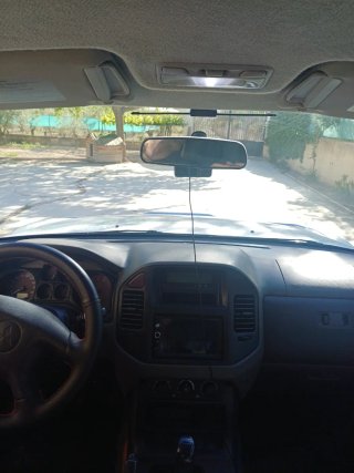 Mitsubishi Montero 2001