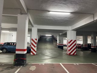 Garaje en venta en San Pedro de Deusto-La Ribera en Bilbao