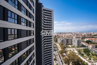 Piso en venta en La Goleta - San Felipe Neri en Málaga
