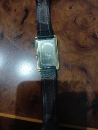 Reloj Lotus Dorado y Negro