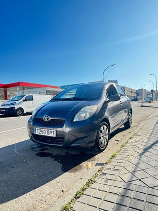 Toyota Yaris 2010