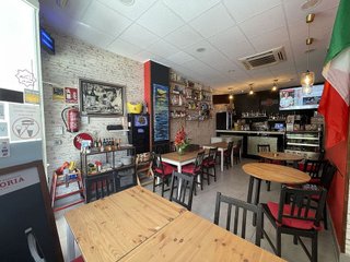 Local comercial en venta en Nueva Andalucía centro en Marbella