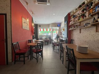 Local comercial en venta en Nueva Andalucía centro en Marbella
