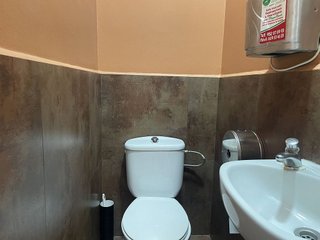 Local comercial en venta en Nueva Andalucía centro en Marbella