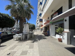 Local comercial en venta en Nueva Andalucía centro en Marbella