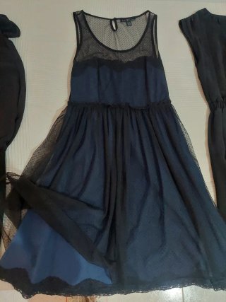 Vestido corto Stradivarius tul negro y azul