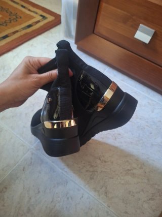 Botines negros efecto calcetín